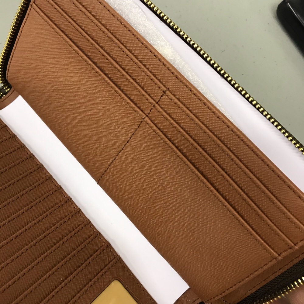 Michael  kors jet set travel large wallet - Picture 6 of 8